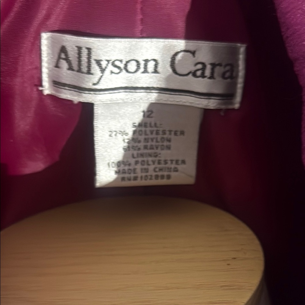 Elegant Women's Purple Blazer - Picture 2 of 10